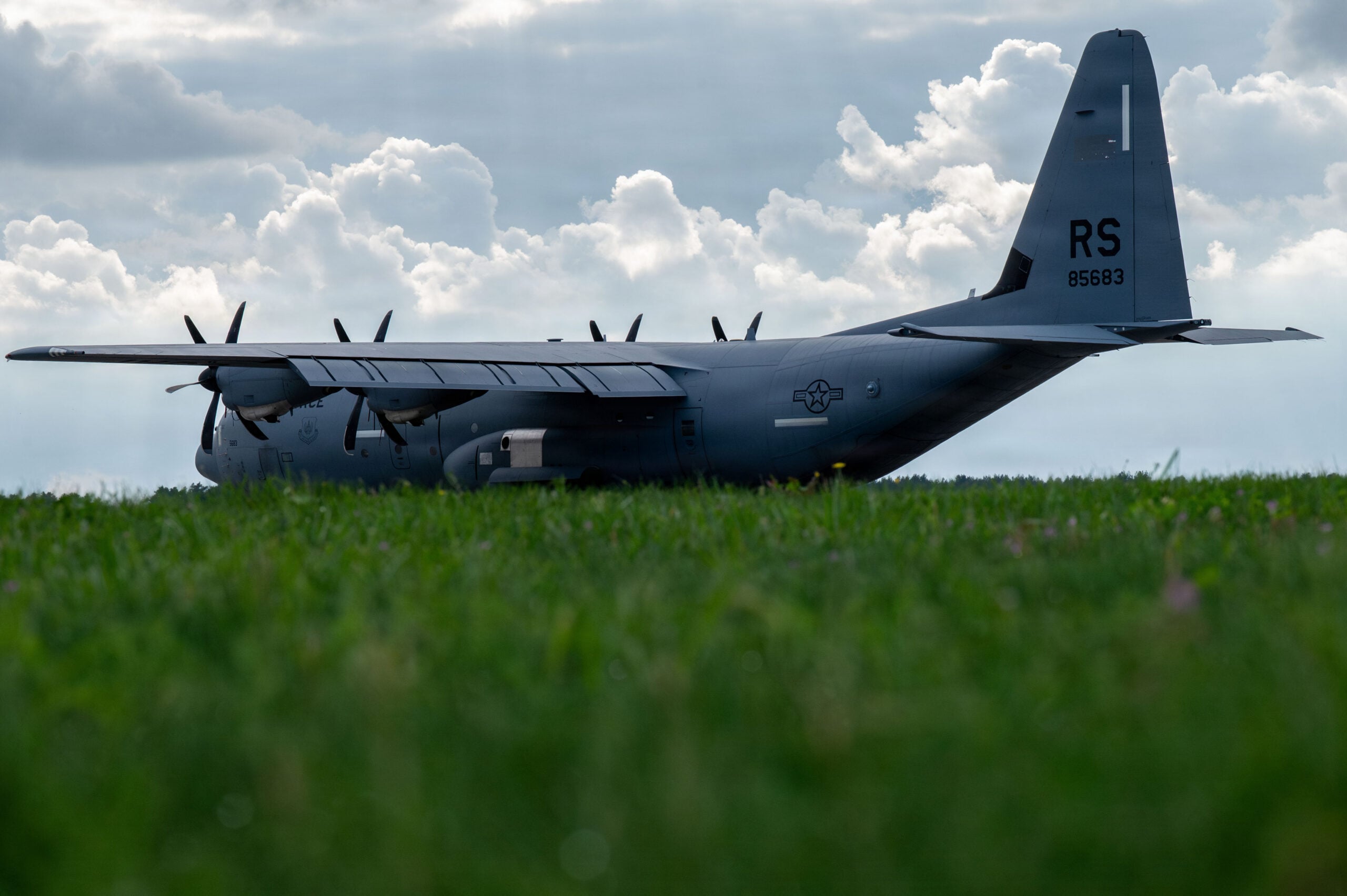 Hussar Saber 26-4: US C-130Js Drill Airdrops and Austere Landings in Poland
