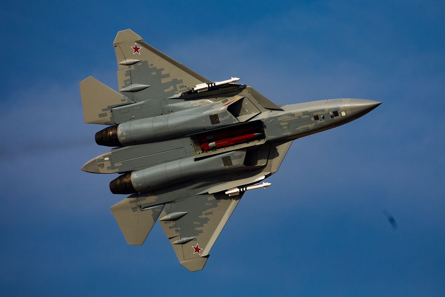 Russia Takes Su-57 Delivery in Combat-Driven Configuration After Plant Fire