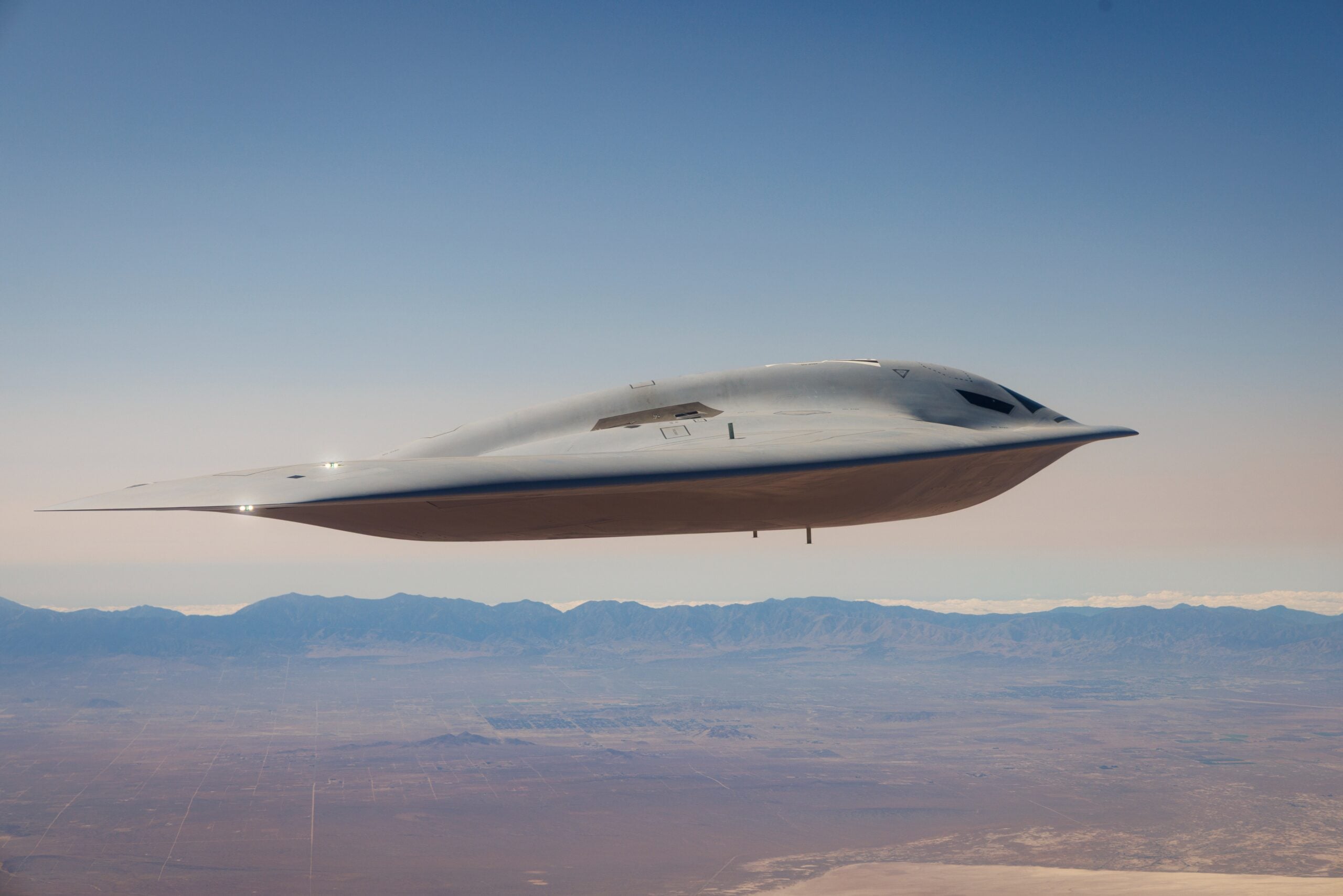 US Air Force Breaks Ground on Line to Build B-21 Stealth Bombers Faster