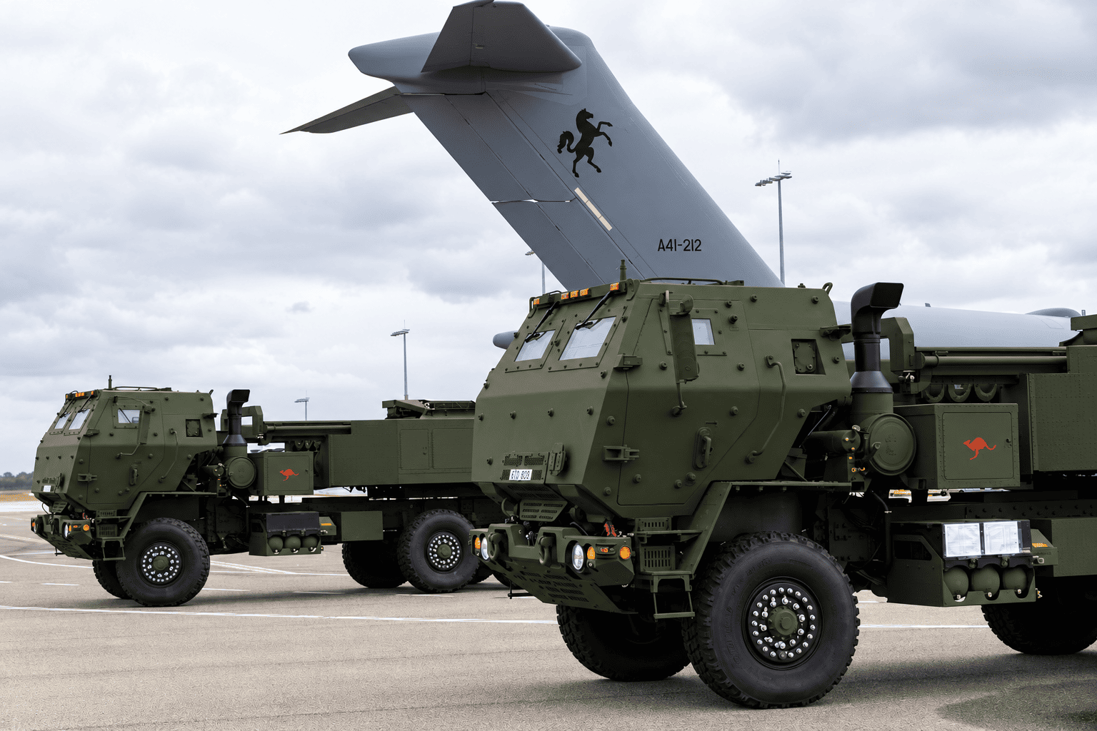 Australian HIMARS Second Batch Lands Two Years Early, 90 Launchers Planned