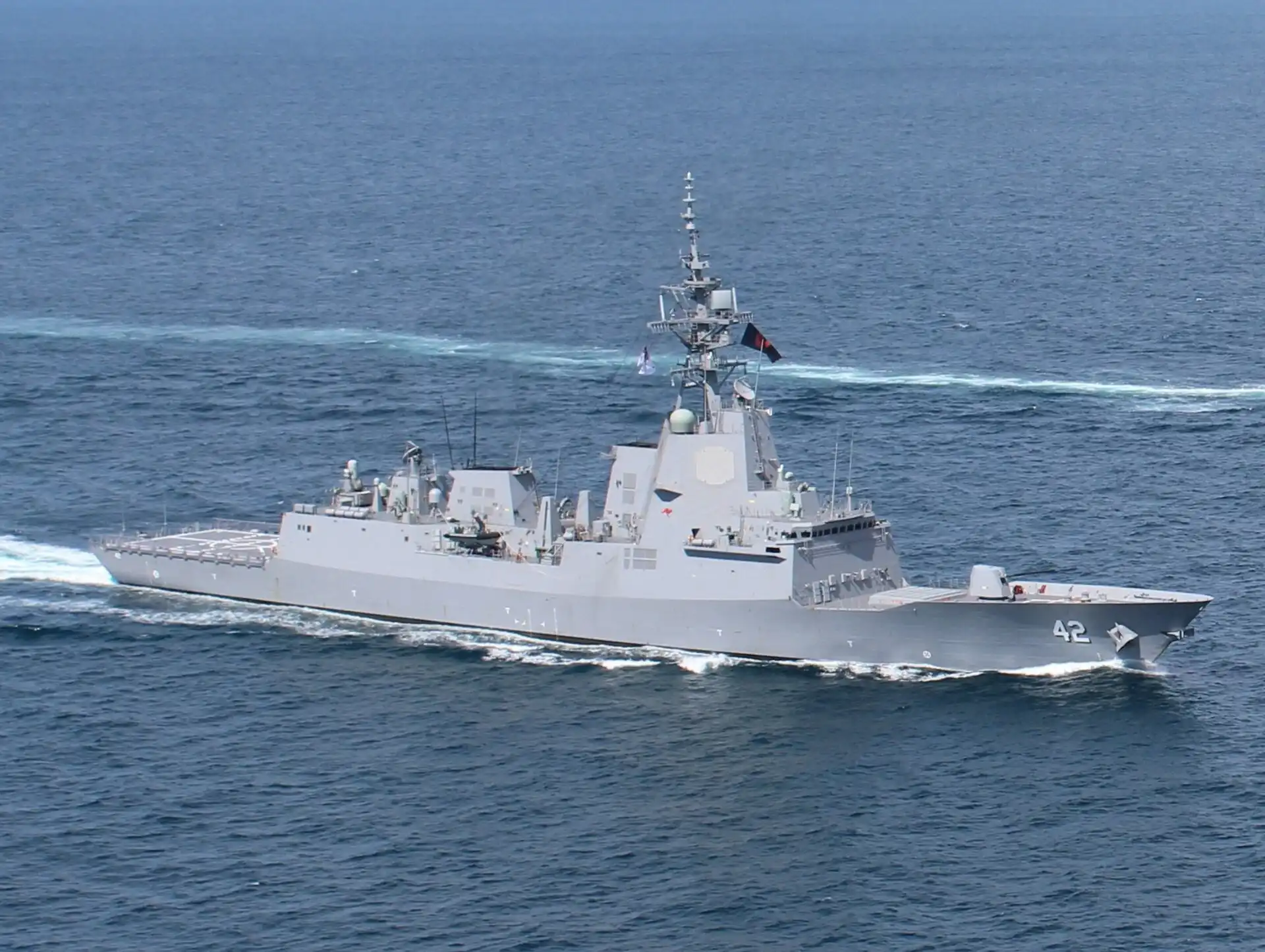 HMAS Sydney Ends 131-Day Deployment After Naval Strike Missile Hit on Ex-USS Mobile Bay