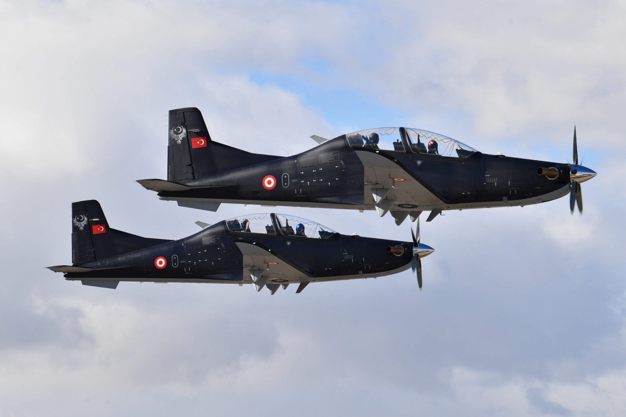 Azerbaijan Defense Deals Top $500M as Baku Buys Türkiye’s HÜRKUŞ-II trainers and 1,000 km MIZRAK