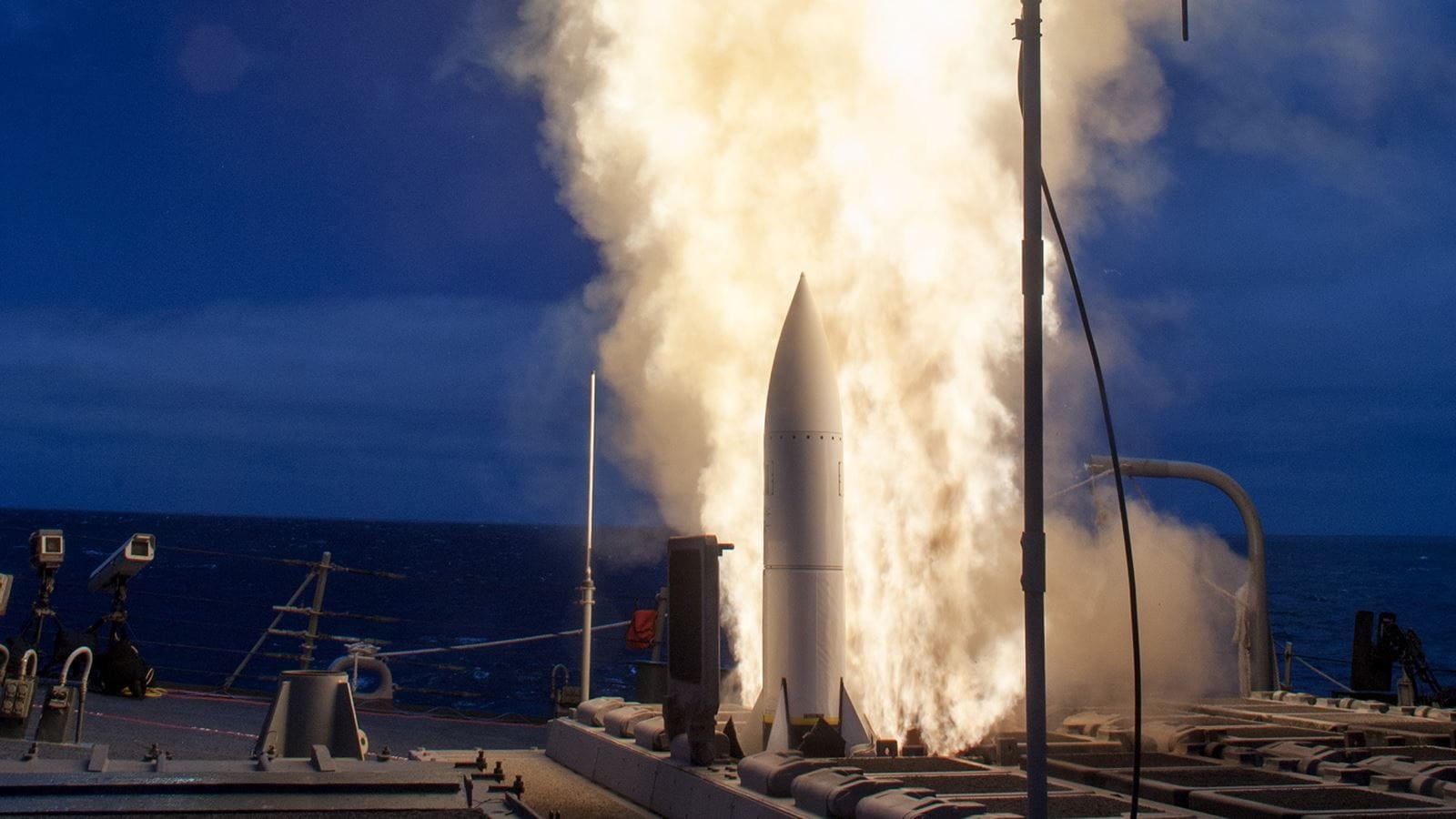 U.S. Navy Awards Up to $24.4B SM-6 Contract, Eyes 500 Missiles a Year