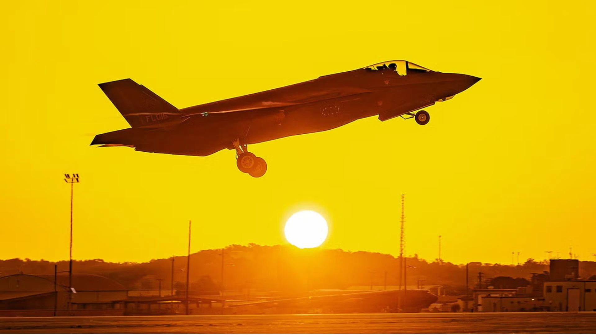 American L3Harris Delivers 1,000 F-35 TR-3 Avionics Sets as Jets Await Combat Clearance