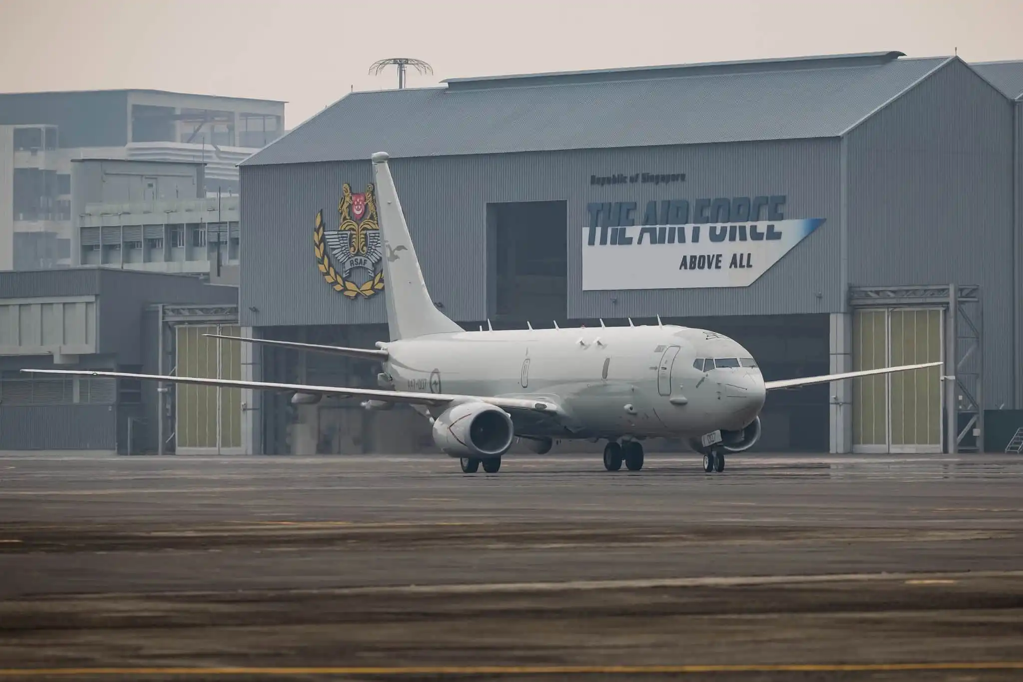Australian P-8A Poseidon Crews Hunt Singaporean Submarine with Sonobuoys During Bersama Lima 2026