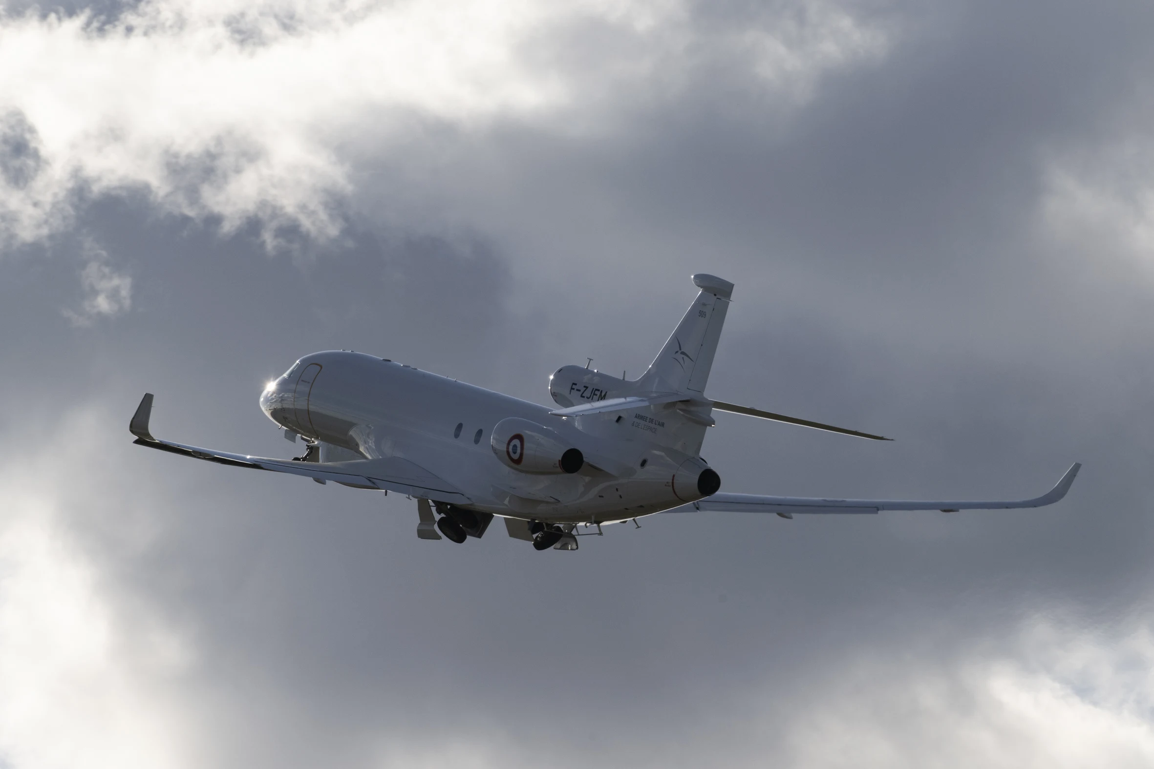 France’s Falcon 8X ARCHANGE Spy Plane Makes First Landing at Évreux Ahead of 2028-2029 Delivery